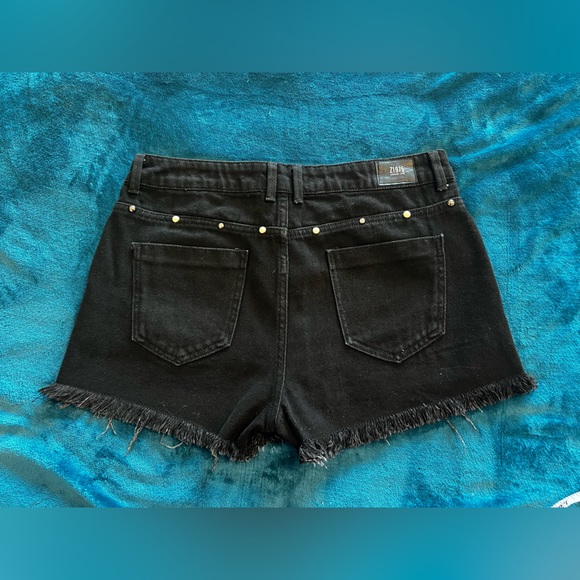 ZARA size 8 shorts with accents - Picture 6 of 7